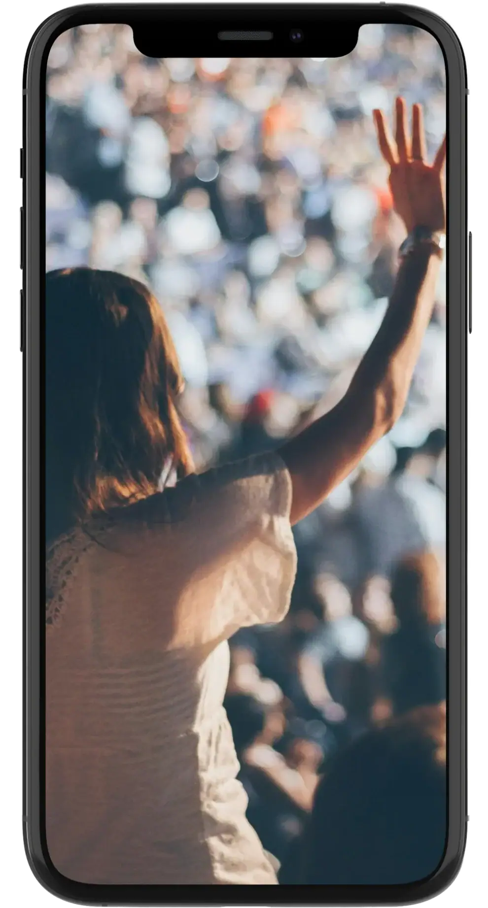 Fan celebrates and is enganged on the mobile app of GAMESIDE X